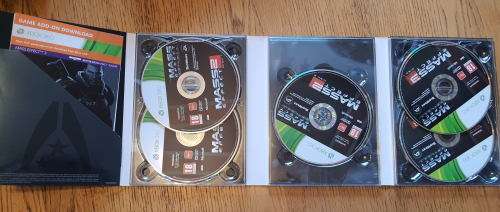 Mass Effect Trilogy - 3 Games (Xbox 360)