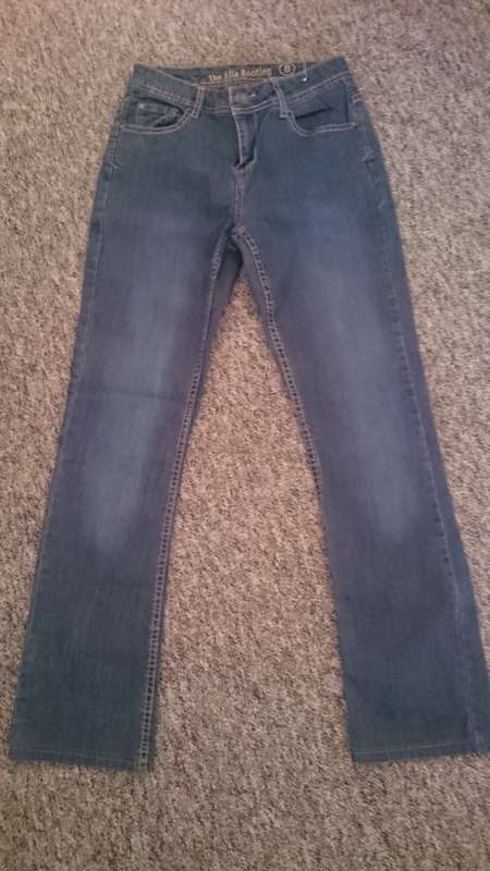 Cherokee Ella Bootleg Jeans