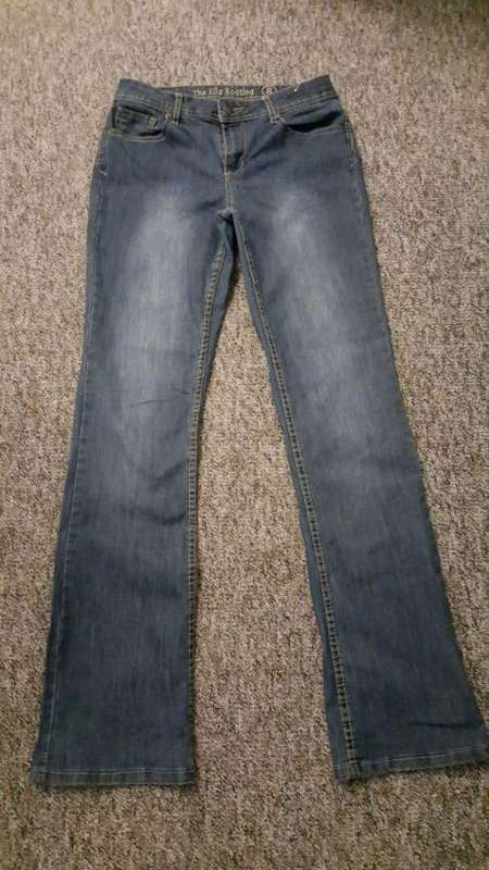 Cherokee Ella Bootleg Jeans