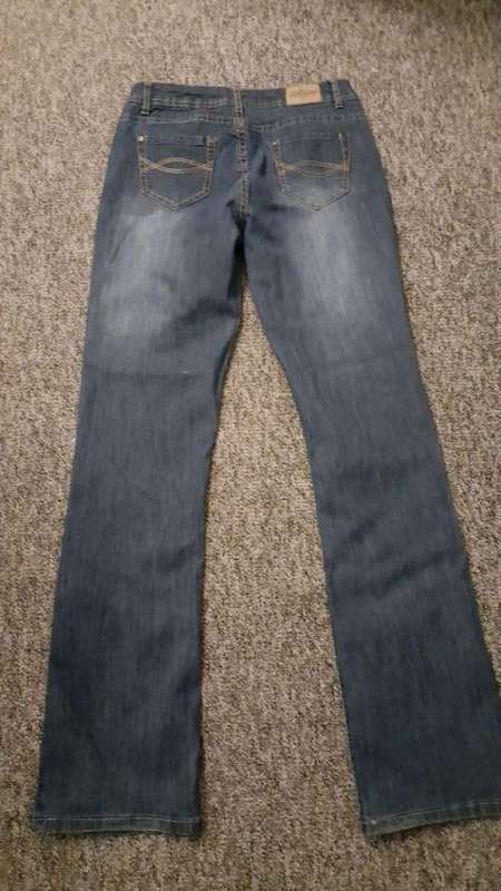 Cherokee Ella Bootleg Jeans