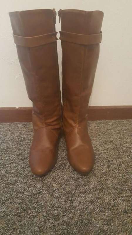 Tan Flat Boots