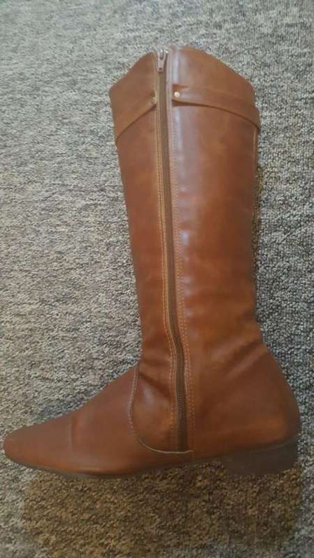 Tan Flat Boots