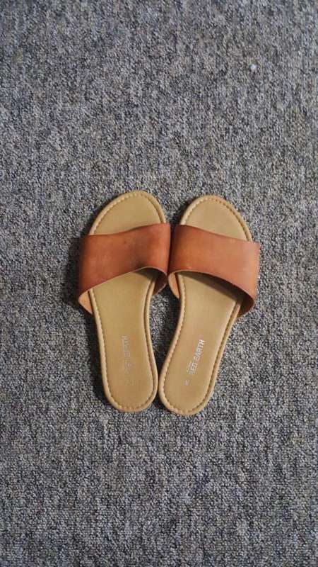 Leather Upper Red Earth Slip On Sandal - Tan