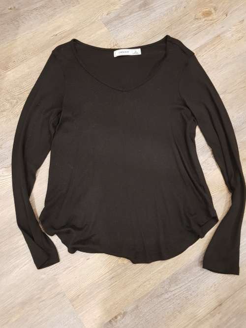 Cherokee Black V-neck Pullover