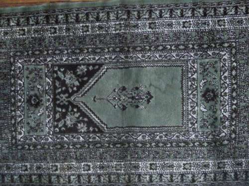 Vintage Turkish Oriental Rug - green, white lashes
