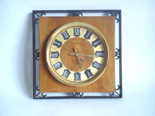 Vintage Soviet wall clock Jantar - Made in USSR - Working