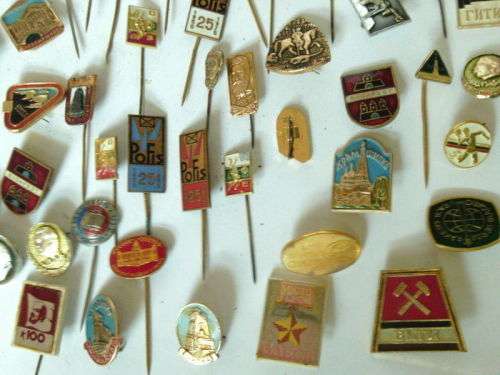 Collection of 100 vintage pin badges - 1960 - 1990s, various themes