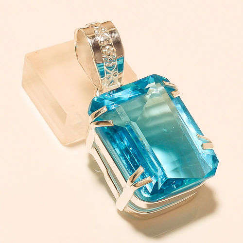 STUPENDOUS BLUE TOPAZ GEMSTONE 925 STERLING SILVER PENDANT 4.3 cm