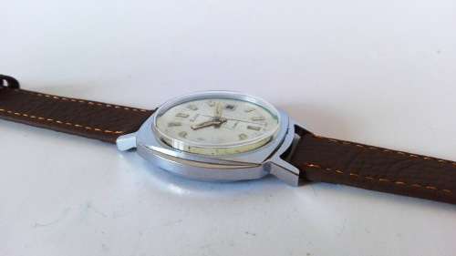 Russian vintage Men's wrist watch Slava - 21 jewels, date, w