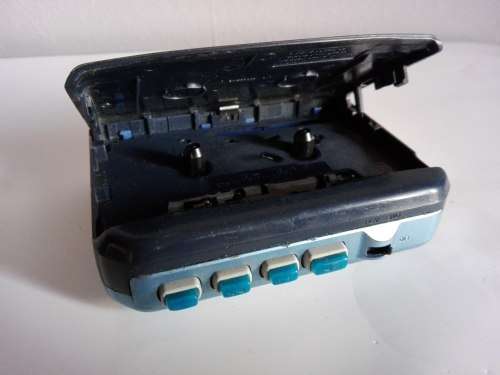VINTAGE WALKMAN, CASSETTE TAPE PLAYER PANASONIC RQ E 14