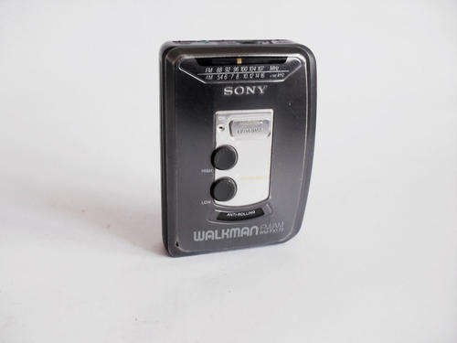 Vintage Sony walkman, radio cessette player WM-FX 173, works