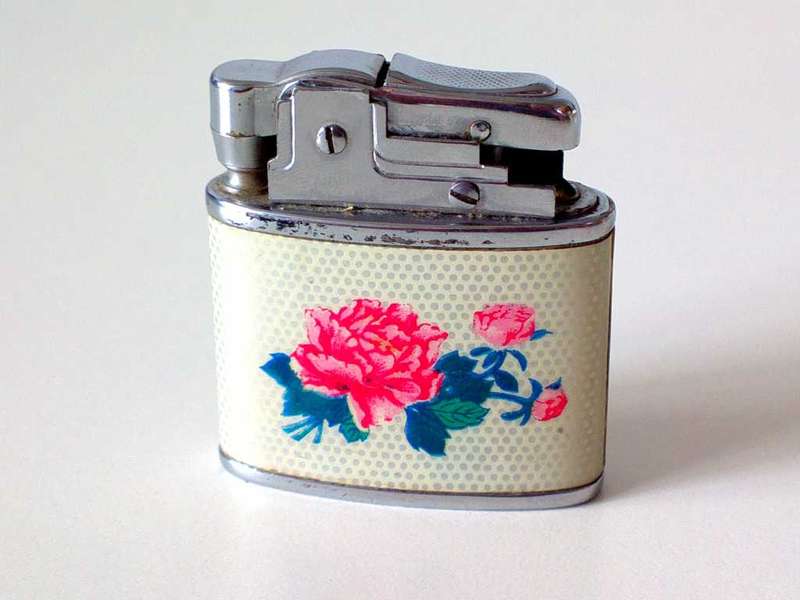 Vintage 60's Gasoline Lighter China Roses