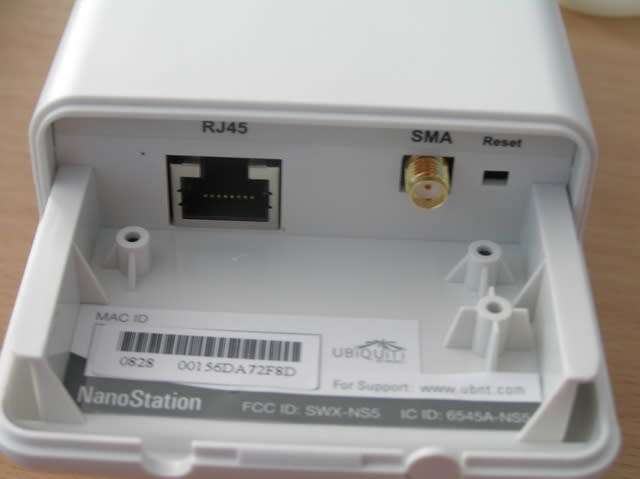 Ubiquiti Indoor/Outdoor Dual-Polarity NanoStation2 Wireless Access Point 2.4GHz 10dBi CPE