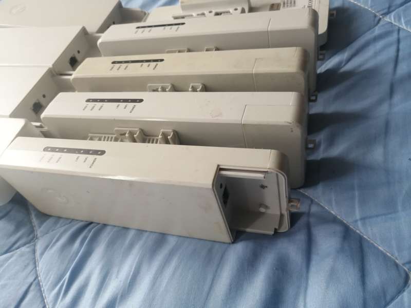 Lot of 6 Cambium EPMP FORCE 130, 5 GHZ, 13 DBI ANT, AC POE, (LAN port need attention on it)