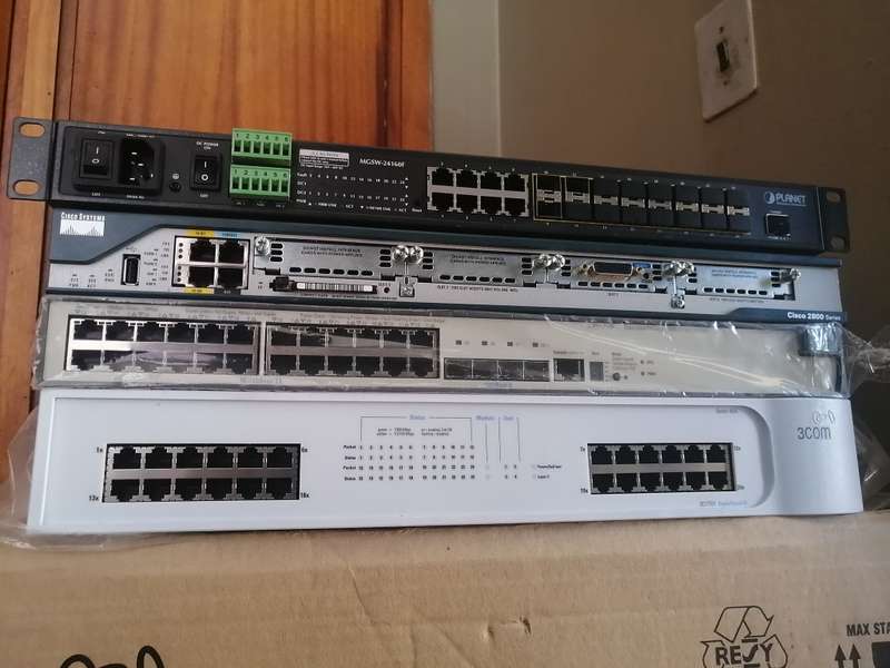 Lot of New & used Network switches 3COM, Planet & Cisco switches, all working