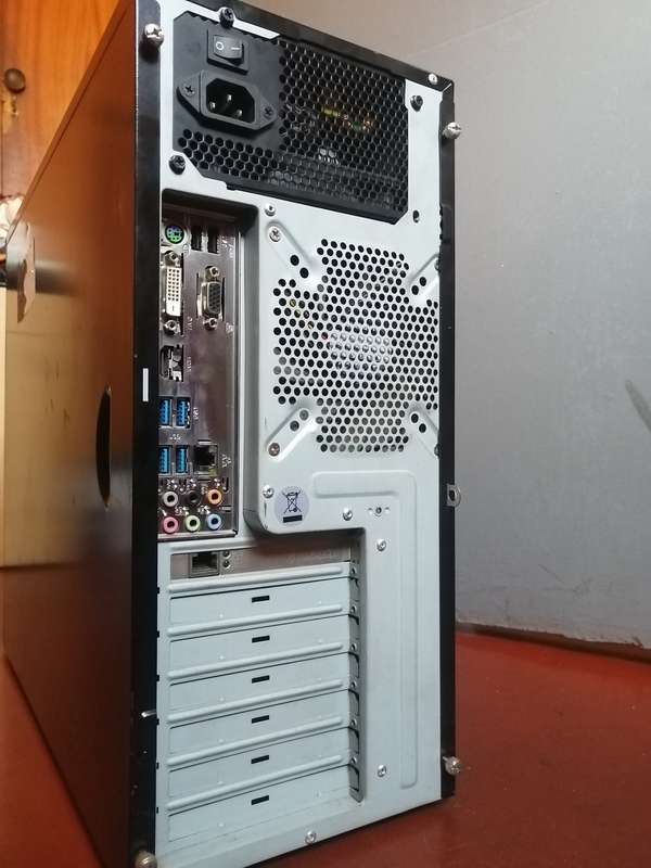 Entry Gaming PC Core i5 4590 4th gen @3.20gHz  8GB DDR3 RAM Hdmi/vga 1TB hdd Intel HD 4600 Graphics
