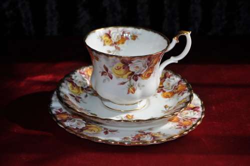 Royal Albert "Lenora" Trio