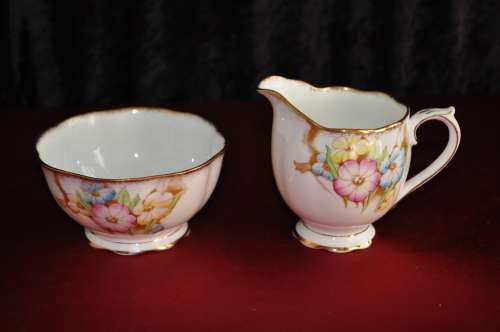 Royal Albert "Petunia" Milk Jug & Sugar Bowl