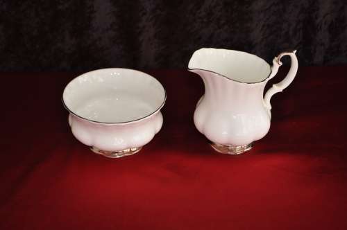 Royal Albert "Chantilly" Tea  Milk Jug & Sugar Bowl.