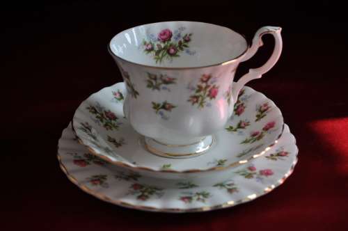 Royal Albert "Winsome: Trio