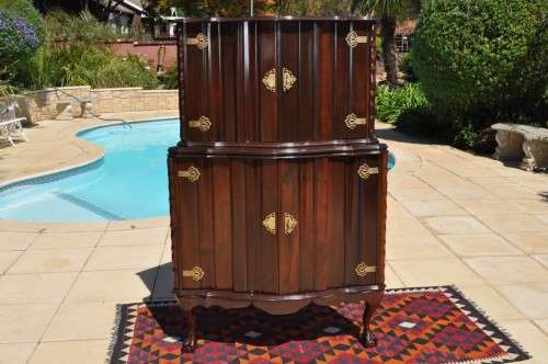 Imbuia Ball & Claw Drinks Cabinet  --  Collections Only!!!