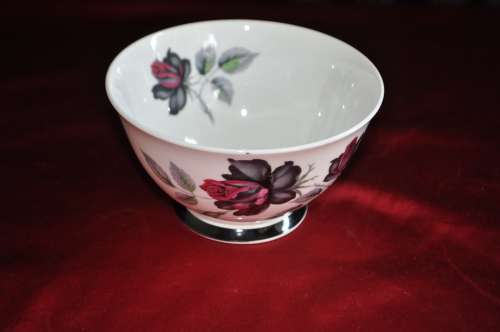 Royal Albert "Masquerade" 21 Piece Tea Set.   ---   Collections or Courier Please!!!