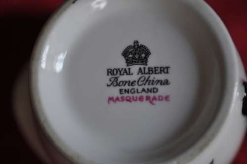 Royal Albert "Masquerade" 21 Piece Tea Set.   ---   Collections or Courier Please!!!
