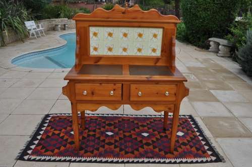 Oregan Pine Wash Stand --  Collections Only!!!!!!