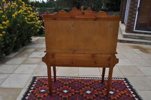 Oregan Pine Wash Stand --  Collections Only!!!!!!