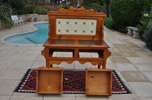Oregan Pine Wash Stand --  Collections Only!!!!!!