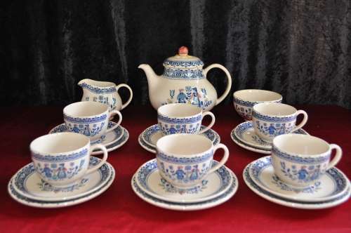 Johnson Bros. "Hearts & Flowers" 21 Piece Tea Set  --  Courier or Collection Please!!!