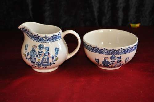 Johnson Bros. "Hearts & Flowers" 21 Piece Tea Set  --  Courier or Collection Please!!!