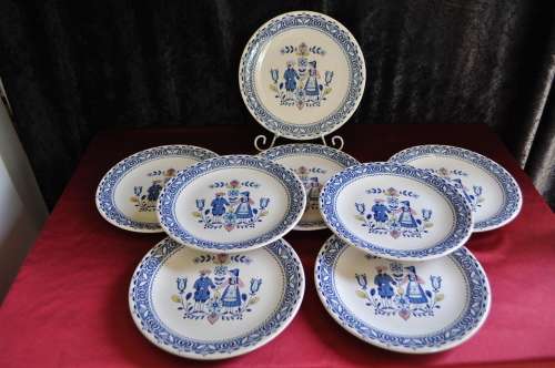 Johnson Bros "Hearts & Flowers" 8 x Dinner Plates.  --  Collections or Courier Please!!