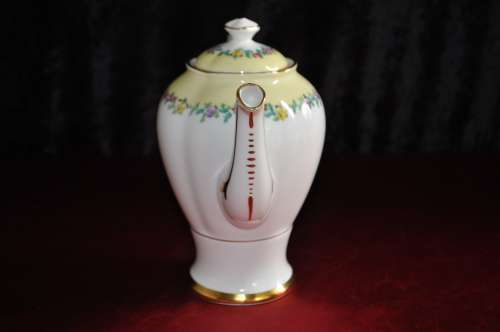 Tuscan Coffee Set For Two.  Inside rim of the lid damaged!!!  Collections or courier please!!