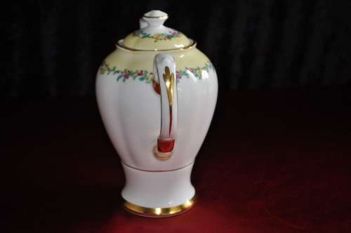 Tuscan Coffee Set For Two.  Inside rim of the lid damaged!!!  Collections or courier please!!