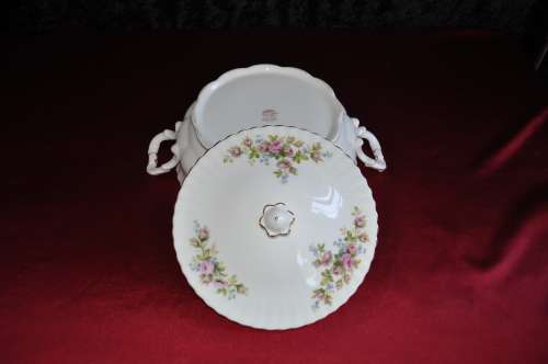 Royal Albert "Moss Rose" Lidded Tureen  --  Collections or Courier please!
