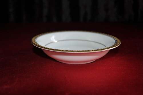 Noritake "Richmond" 66 Piece Dinner Set  --  Courier or Collection Please!!