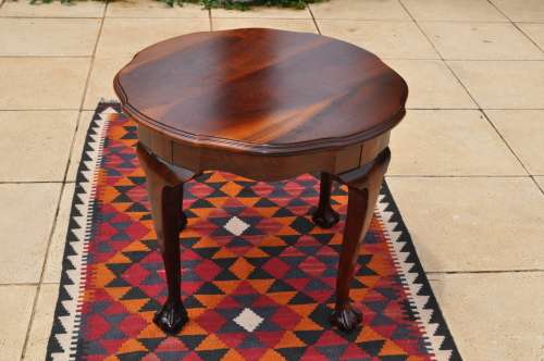 Imbuia Ball & Claw Round Lamp/Coffee Table   ----   Collections Only!!!