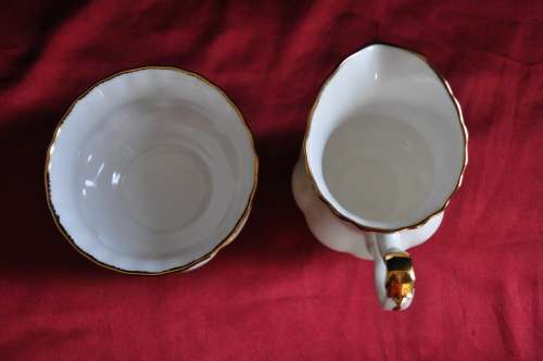 Royal Albert "Old Country Roses" Milk Jug & Sugar Bowl (Tea)