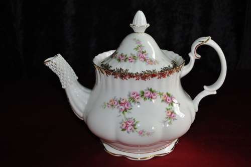 Royal Albert "Dimity Rose" 40 Piece Tea Set --  Collections or Courier Please!!
