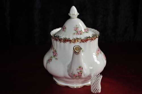 Royal Albert "Dimity Rose" 40 Piece Tea Set --  Collections or Courier Please!!