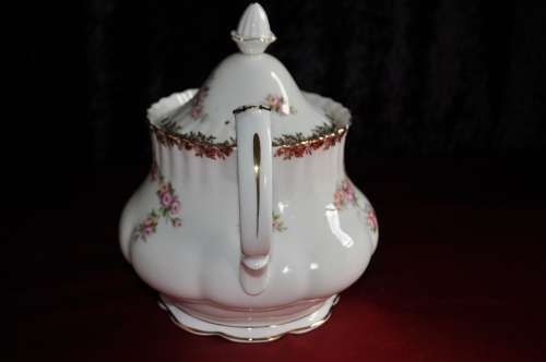 Royal Albert "Dimity Rose" 40 Piece Tea Set --  Collections or Courier Please!!