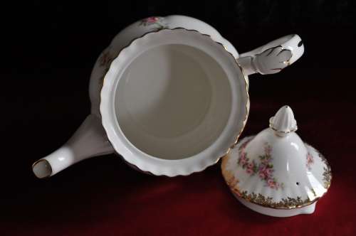 Royal Albert "Dimity Rose" 40 Piece Tea Set --  Collections or Courier Please!!