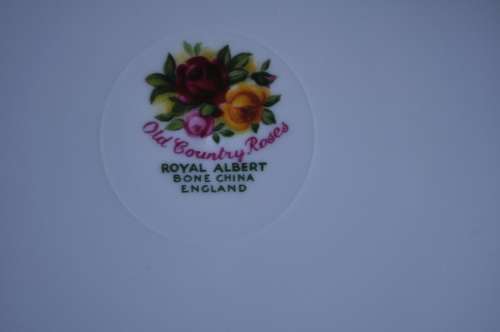 Royal Albert "Old Country Roses" 40 Piece Tea Set  --  Collections or Courier Please!!