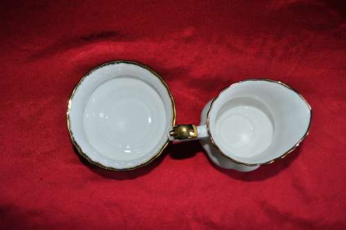 Royal Albert "Old Country Roses" 40 Piece Tea Set  --  Collections or Courier Please!!