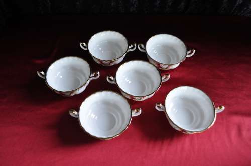 Royal Albert "Celebration" Part Dinner Set (44 Piece)  --  Collections or Courier Please!!
