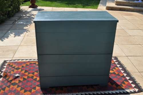 Veneer Chest Of Drawers.   ---   Collections Only!!