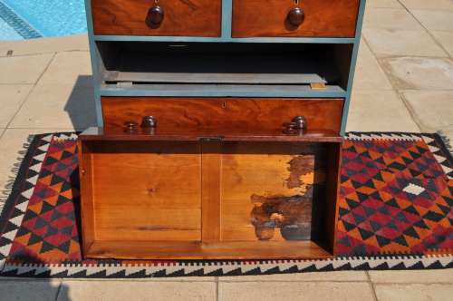 Veneer Chest Of Drawers.   ---   Collections Only!!