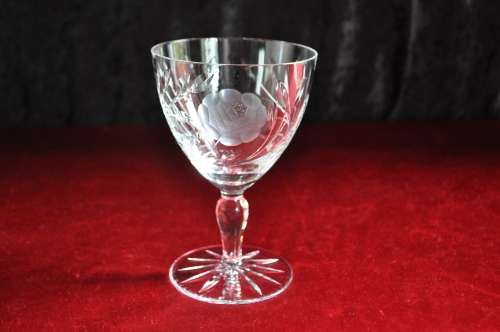 Rose Cut Crystal Red Wine Glasses x 4   ---   Damage Free!