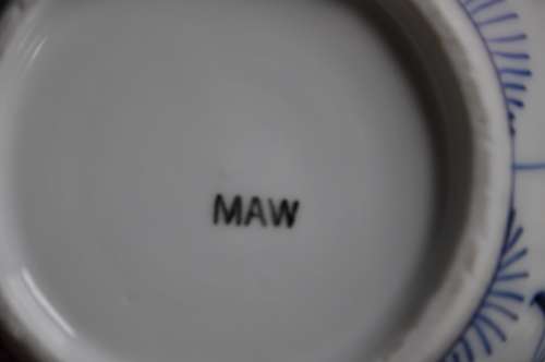 MAW Feeding Cups x 2